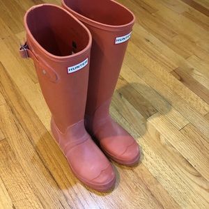 Size 8 Hunter Rain Boots *BARELY WORN*
